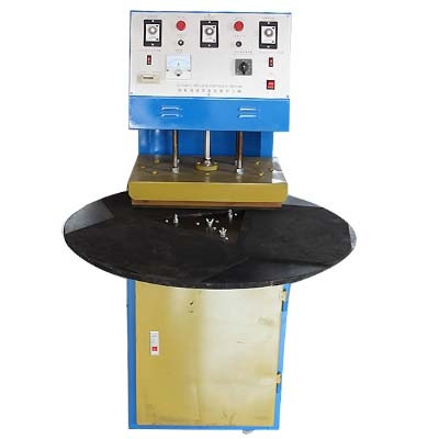 彩卡吸塑熔接機