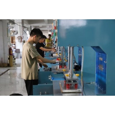 高頻機(jī)工作時(shí)有哪些需要注意的事項(xiàng)? 高頻機(jī)工作時(shí)有哪些需要注意的事項(xiàng)?